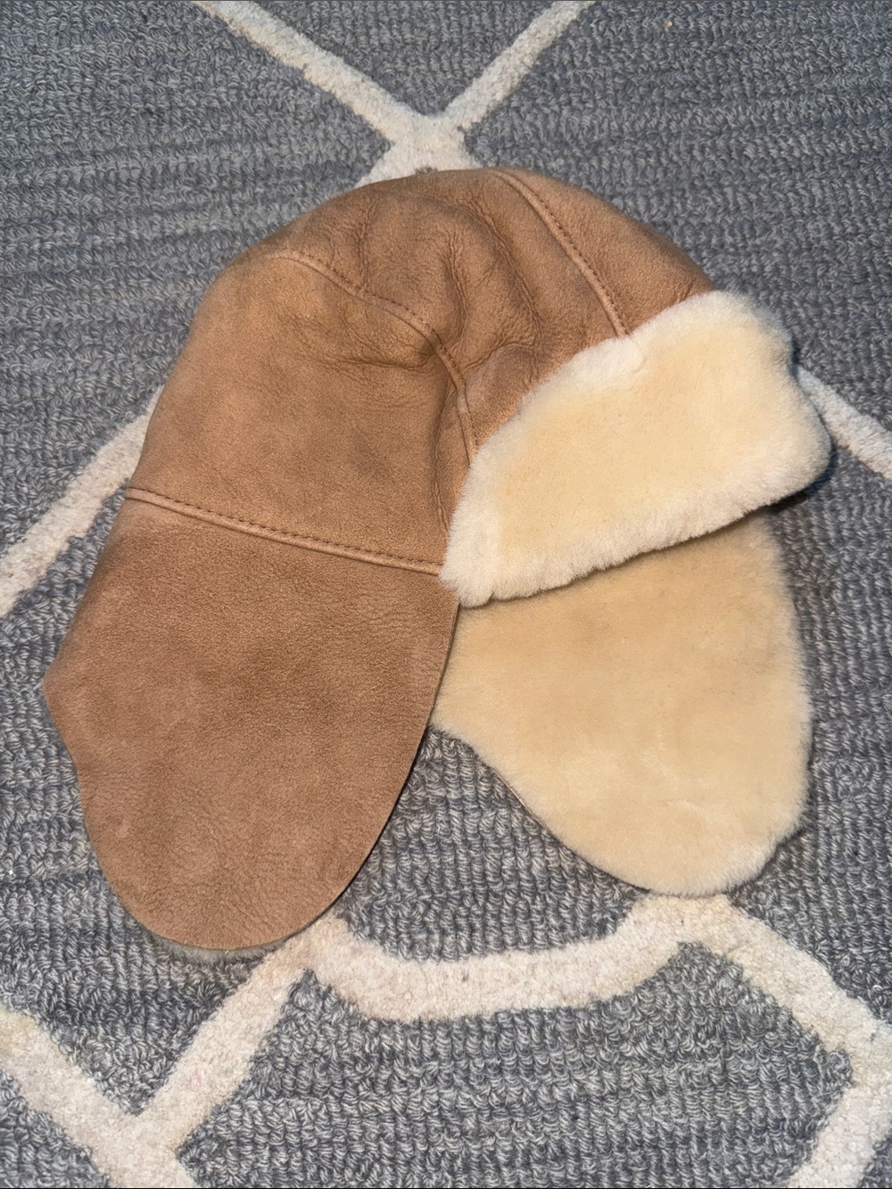 UGG Kids Genuine Shearling Sheepskin Trapper Hat Chestnut 2-4Y